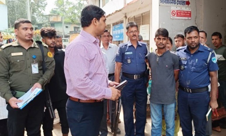 কুমিল্লায় লাঞ্ছিত স্বাস্থ্য কর্মকর্তা, অভিযুক্তে দালালের ৩ মাসের কারাদণ্ড